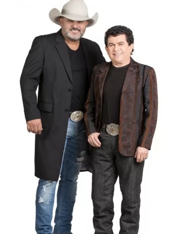 Rionegro & Solimões (VIDEO) - Ao Vivo em Uberlândia - Na Escolha de 10 álbuns musicais, 10 filmes ou desenhos, o Pen-Drive será grátis...Aproveite!