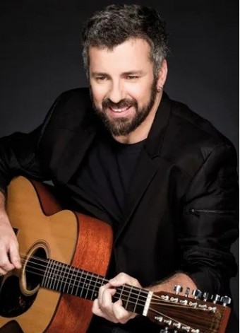 Emmerson Nogueira - Apenas as Melhores - Na Escolha de 10 álbuns musicais, 10 filmes ou desenhos, o Pen-Drive será grátis...Aproveite!