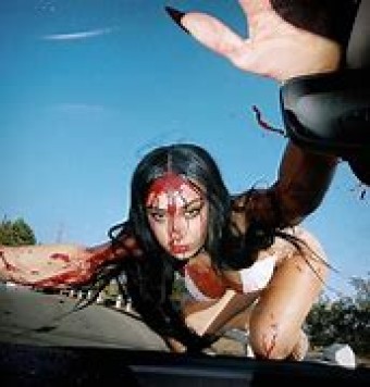 Charli XCX 2022 - Crash (Deluxe) - Na escolha de 10 álbuns musicais, 10 filmes ou desenhos, o Pen-Drive será grátis...Aproveite!