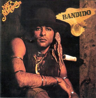 Ney Matogrosso 1976 - Bandido - Na escolha de 10 álbuns musicais, 10 filmes ou desenhos, o Pen-Drive será grátis...Aproveite!